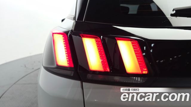 Peugeot 3008 2019 — photo 9