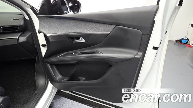 Peugeot 3008 2019 — photo 14