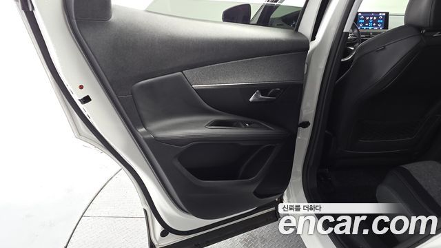 Peugeot 3008 2019 — photo 15
