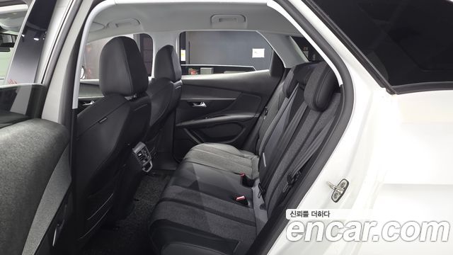 Peugeot 3008 2019 — photo 16