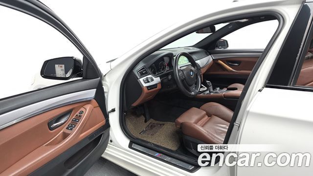 BMW 5-Series 2013 — photo 10