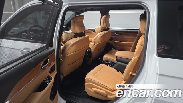 Jeep Cherokee 2023 — photo 11