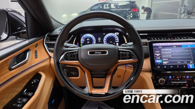 Jeep Cherokee 2023 — photo 13