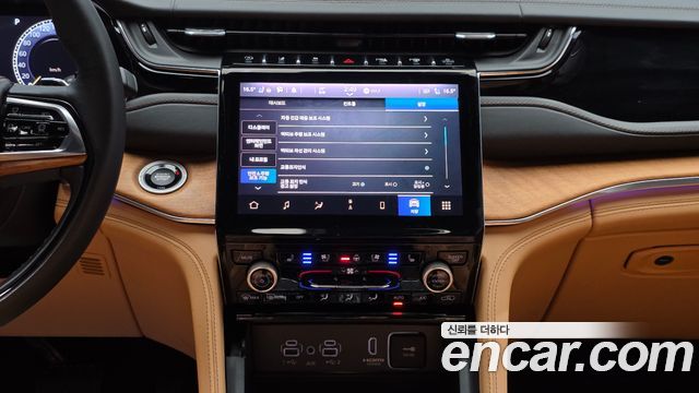 Jeep Cherokee 2023 — photo 17