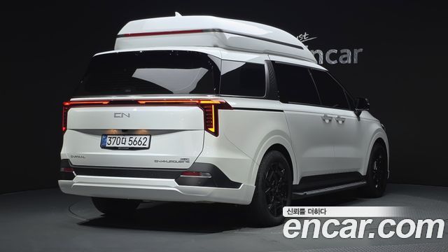 Kia Canival 2025 — photo 2