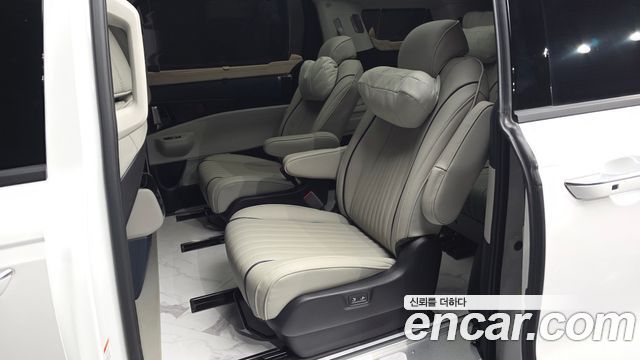 Kia Canival 2025 — photo 18