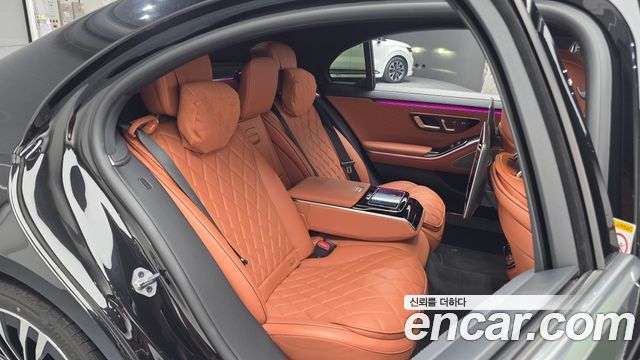 Mercedes-Benz S-Class 2022 — photo 12