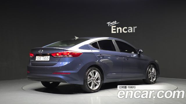 Hyundai AVANTE 2018 — photo 2