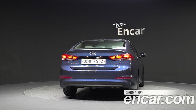 Hyundai AVANTE 2018 — photo 4