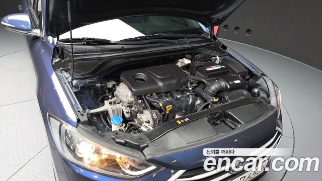 Hyundai AVANTE 2018 — photo 6