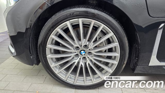 BMW 7-Series 2020 — photo 5
