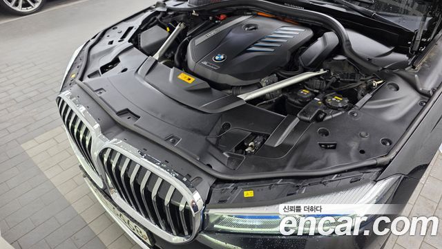 BMW 7-Series 2020 — photo 6