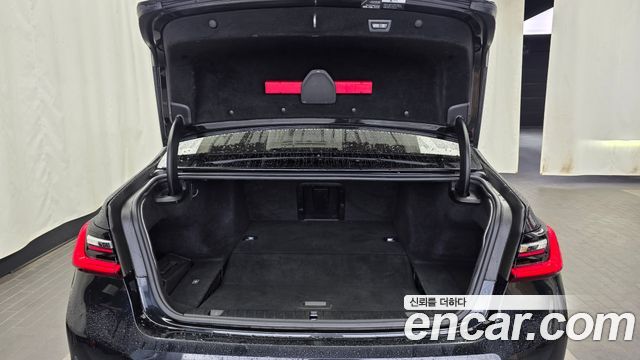 BMW 7-Series 2020 — photo 20