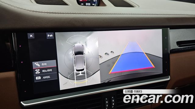 Porsche Cayenne 2019 — photo 21
