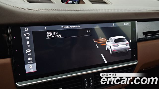 Porsche Cayenne 2019 — photo 22