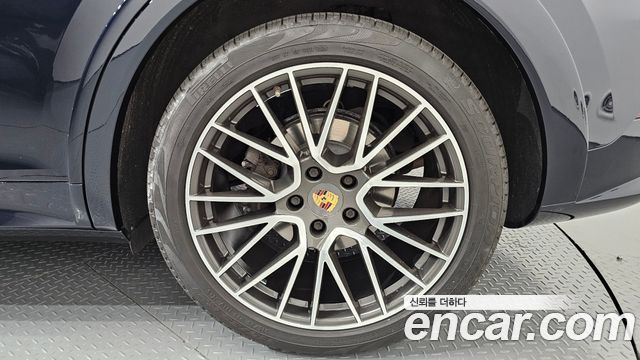Porsche Cayenne 2019 — photo 7