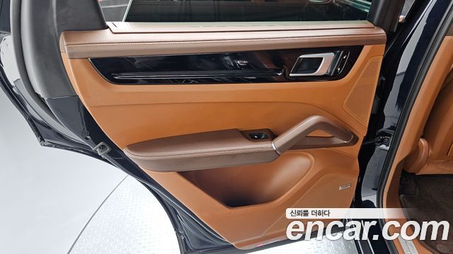 Porsche Cayenne 2019 — photo 15