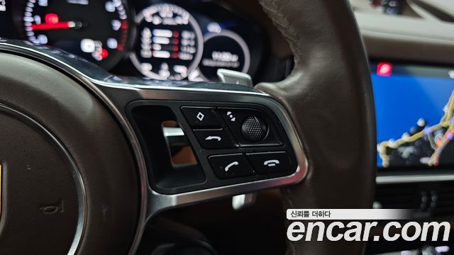 Porsche Cayenne 2019 — photo 28