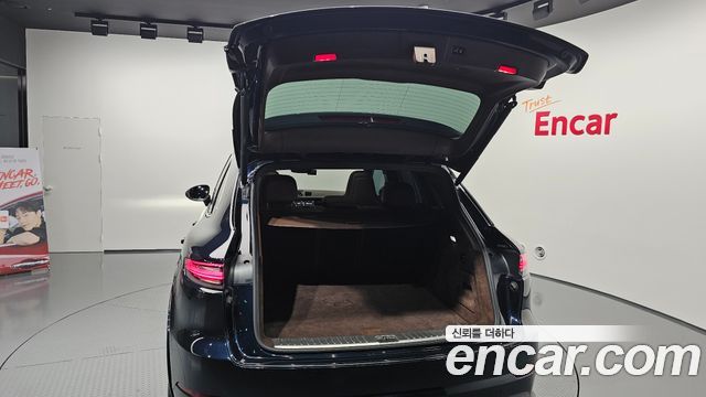 Porsche Cayenne 2019 — photo 31