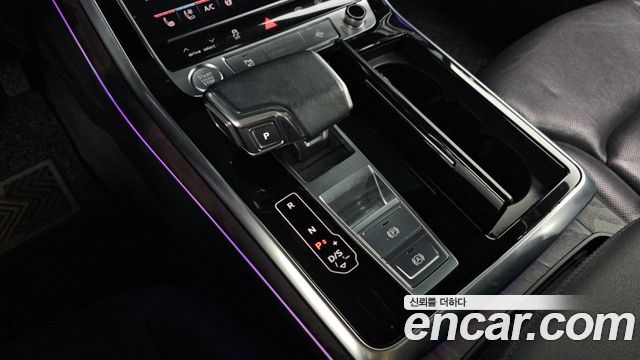 Audi Q7 2020 — photo 12