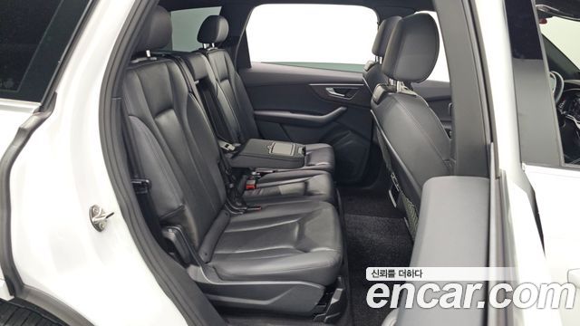 Audi Q7 2020 — photo 17