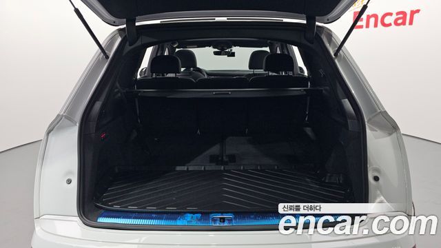 Audi Q7 2020 — photo 27