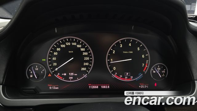 BMW 7-Series 2010 — photo 8