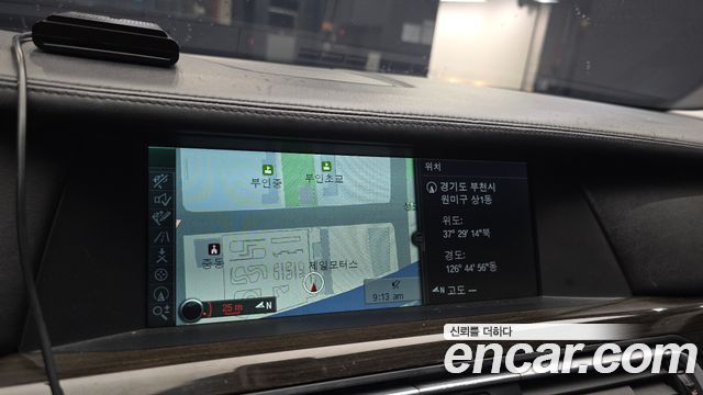 BMW 7-Series 2010 — photo 15