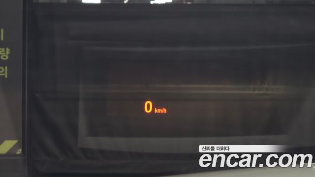 BMW 7-Series 2010 — photo 20