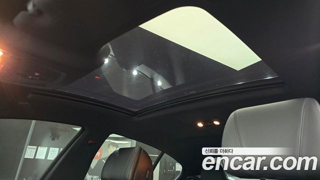 BMW 6-Series 2018 — photo 23
