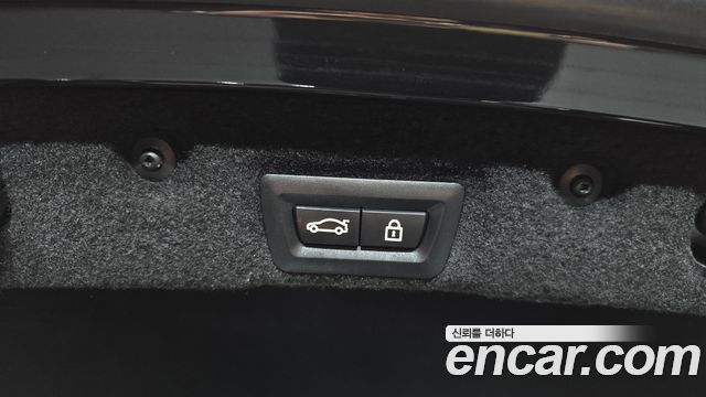 BMW 6-Series 2018 — photo 24
