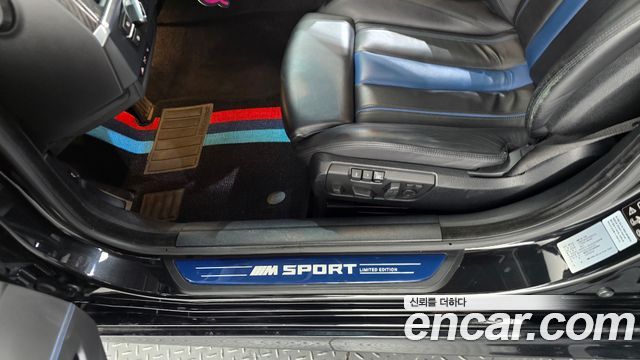 BMW 6-Series 2018 — photo 26