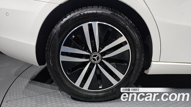 Mercedes-Benz A-Class 2021 — photo 5