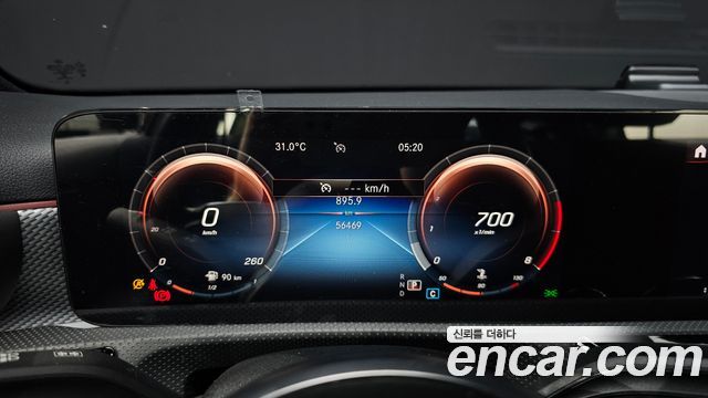 Mercedes-Benz A-Class 2021 — photo 8