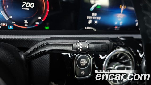 Mercedes-Benz A-Class 2021 — photo 9