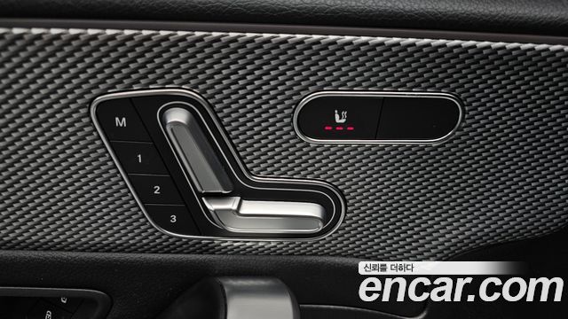 Mercedes-Benz A-Class 2021 — photo 13