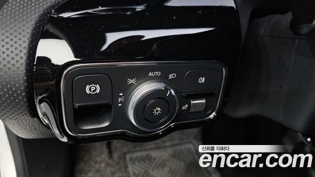 Mercedes-Benz A-Class 2021 — photo 14