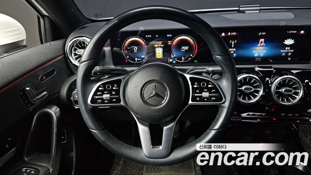 Mercedes-Benz A-Class 2021 — photo 16