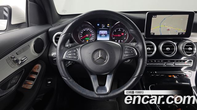 Mercedes-Benz GLC-Class 2017 — photo 13