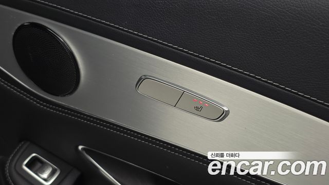 Mercedes-Benz GLC-Class 2017 — photo 19