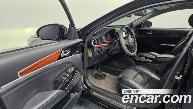 Kia K7 2016 — photo 13