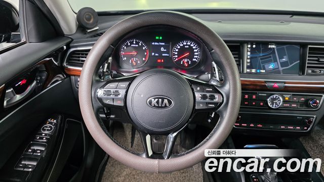Kia K7 2016 — photo 19