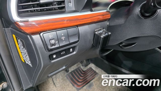 Kia K7 2016 — photo 23