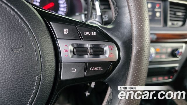Kia K7 2016 — photo 24