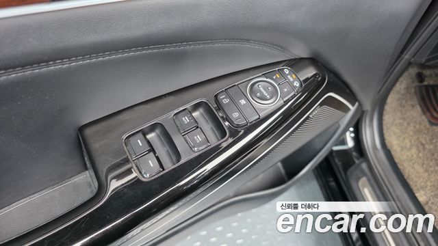 Kia K7 2016 — photo 25