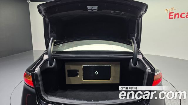 Kia K7 2016 — photo 32