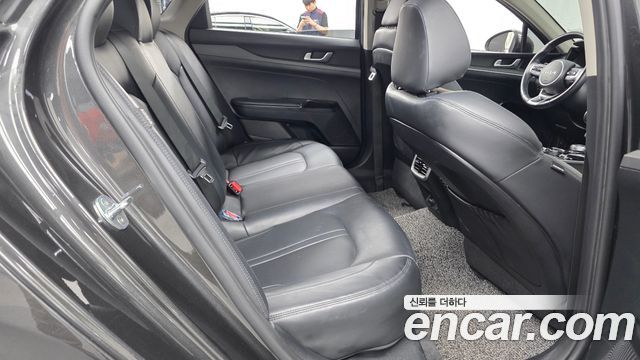 Kia K5 2022 — photo 17
