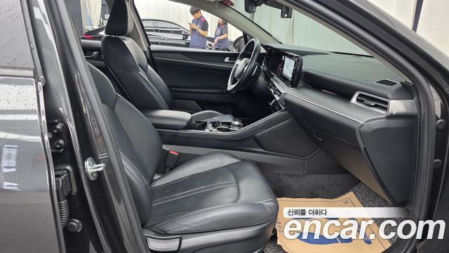 Kia K5 2022 — photo 16