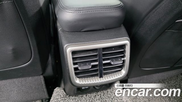 Kia K5 2022 — photo 29