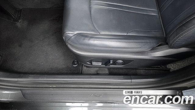 Kia K5 2022 — photo 30